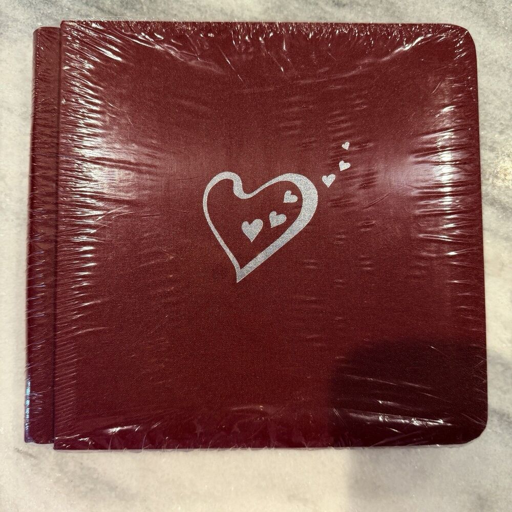CREATIVE MEMORIES 7X7 Scrapbook RED Ltd. Ed. HEART NEW SEALED w/ 12 PAGES